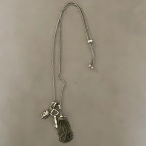 Kendra Scott necklace